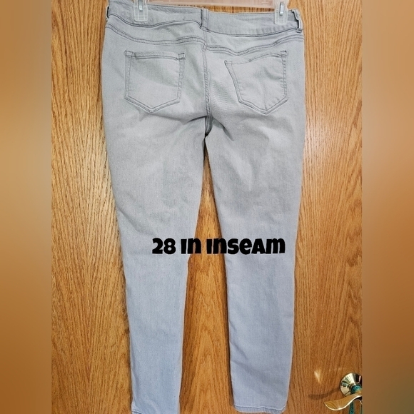 Maurices Jeans sz L gray - Picture 4 of 7